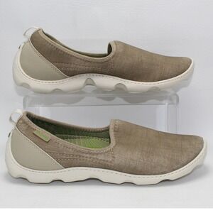 Crocs Duet Busy Day Slip On Shoes Womens 8 Tan Khaki Fabric
